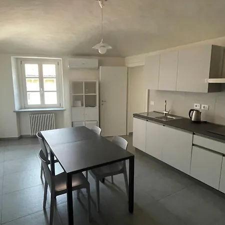 Dora Apartment *